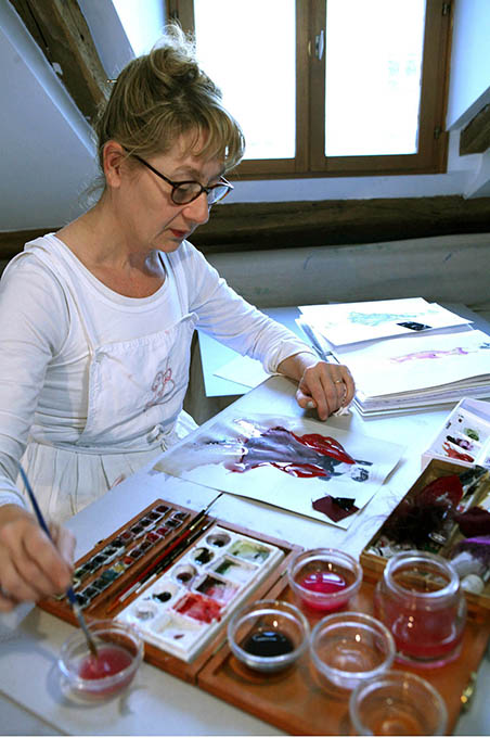 2012 Pascale Bordet dans son atelier  * copyright Photo Lot